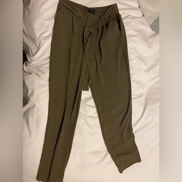 Loose army green women trouser size medium - Picture 1 of 2